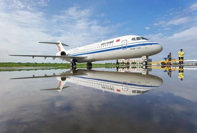 自主知識產權！國航ARJ21飛機首航成功！